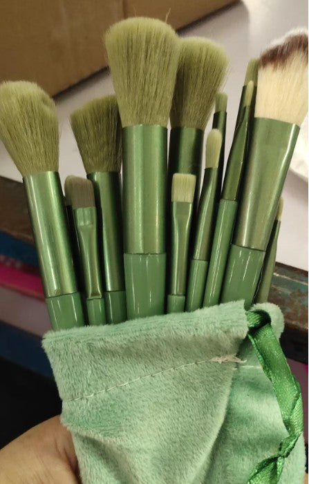 13-Piece Pro Makeup Brush Set – Full Face Kit - Image 11